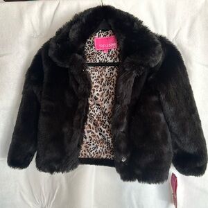 Girls faux fur coat